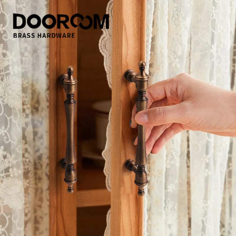 Dooroom Brass Furniture Handles Retro Antique Bronze Senior Solid Drawer Knob Kitchen Cabinet Drawer Wardrobe Hardware Handle DOOROOM