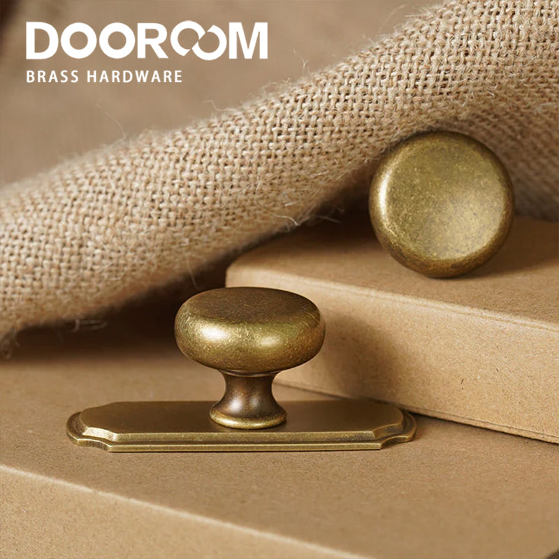 Dooroom Retro Brass Handles Pulls With Base Home Cupboard Wardrobe Dresser Shoe Box Drawer Cabinet Knob Kitchen Hardware Tools DOOROOM