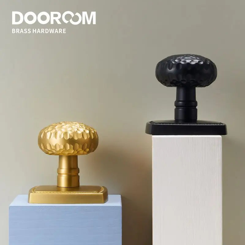 Dooroom Brass Door Lock Set Hammered Modern Bedroom Bathroom Double Lever Dummy Privacy Passage Hidden Handle Knob DOOROOM