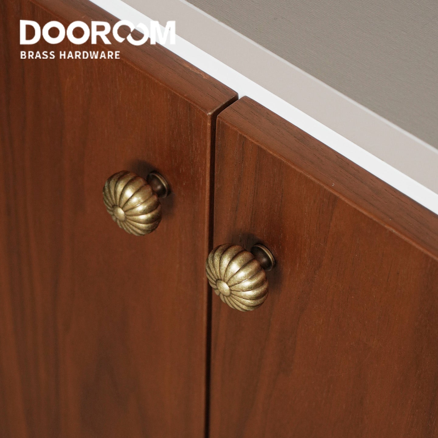 Dooroom Brass Furniture Handles Modern Pumpkin Yellow Bronze Wardrobe Dresser Cupboard Cabinet Shoe Box Knobs Hardware tools DOOROOM