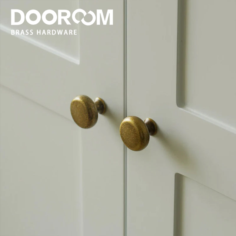 Dooroom Retro Brass Handles Pulls With Base Home Cupboard Wardrobe Dresser Shoe Box Drawer Cabinet Knob Kitchen Hardware Tools DOOROOM