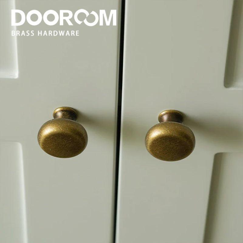 Dooroom Retro Brass Handles Pulls With Base Home Cupboard Wardrobe Dresser Shoe Box Drawer Cabinet Knob Kitchen Hardware Tools DOOROOM