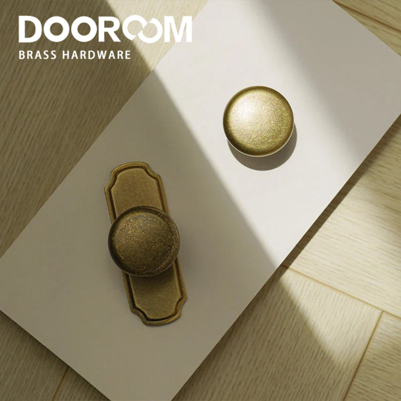Dooroom Retro Brass Handles Pulls With Base Home Cupboard Wardrobe Dresser Shoe Box Drawer Cabinet Knob Kitchen Hardware Tools DOOROOM