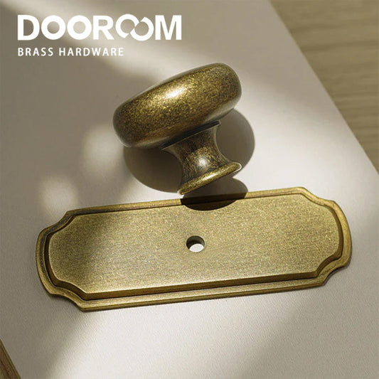 Dooroom Retro Brass Handles Pulls With Base Home Cupboard Wardrobe Dresser Shoe Box Drawer Cabinet Knob Kitchen Hardware Tools DOOROOM