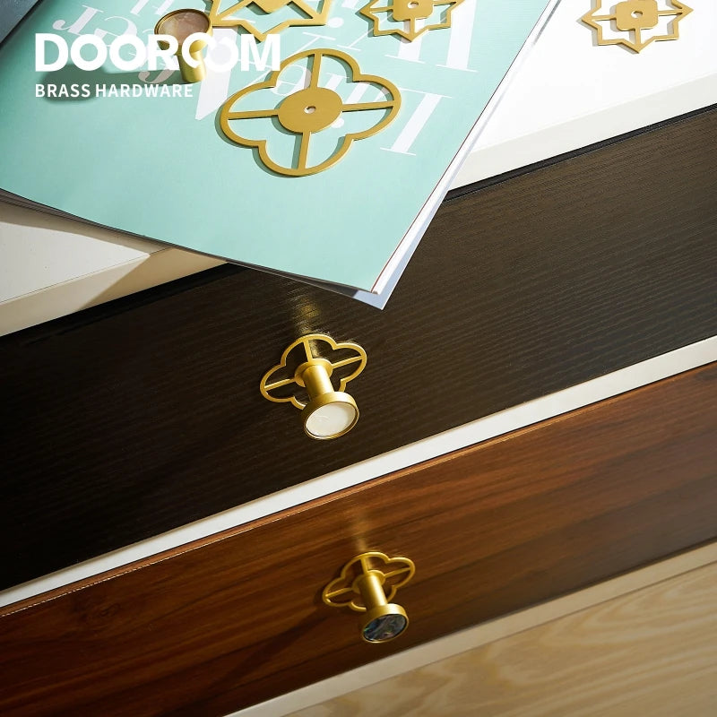 Dooroom Brass Furniture Handles Shell Simple Nordic Pastoral Wardrobe Dresser Knobs Cupboard Cabinet Drawer Round Colorful Pulls DOOROOM