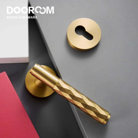Dooroom Brass Hammered Door Lock Set Interior Bedroom Bathroom Double Wood Door Lever Set Dummy Privacy Passage Key Escutcheon DOOROOM