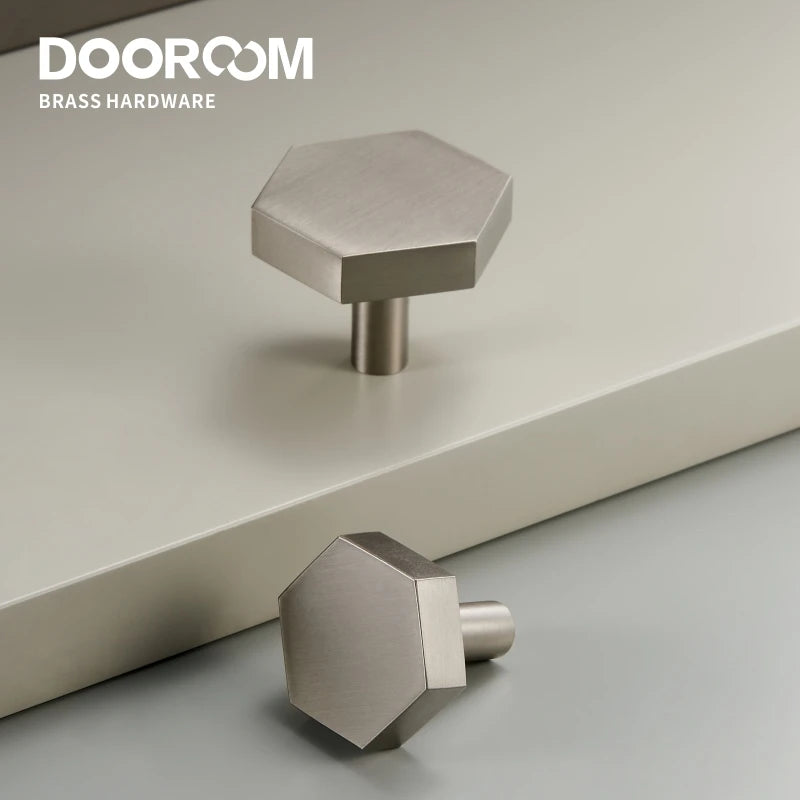 Dooroom Brass Furniture Handles Modern Brushed Nickel Silver Pulls Wardrobe Dresser Cupboard Cabinet Drawer Wine Bar Knobs Fr DOOROOM