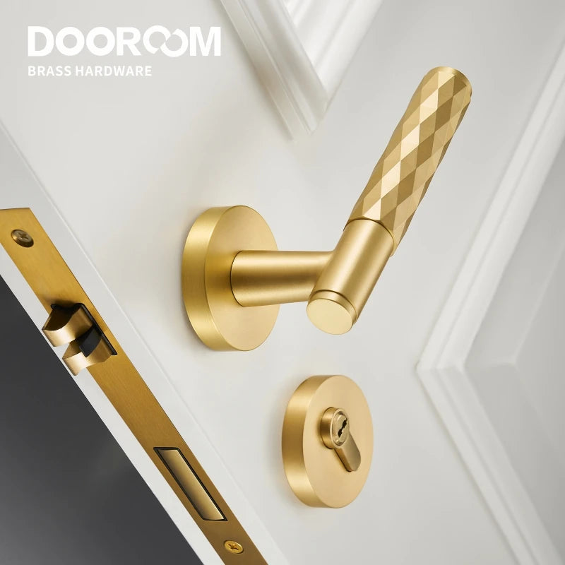 Dooroom Brass Hammered Door Lock Set Interior Bedroom Bathroom Double Wood Door Lever Set Dummy Privacy Passage Key Escutcheon DOOROOM