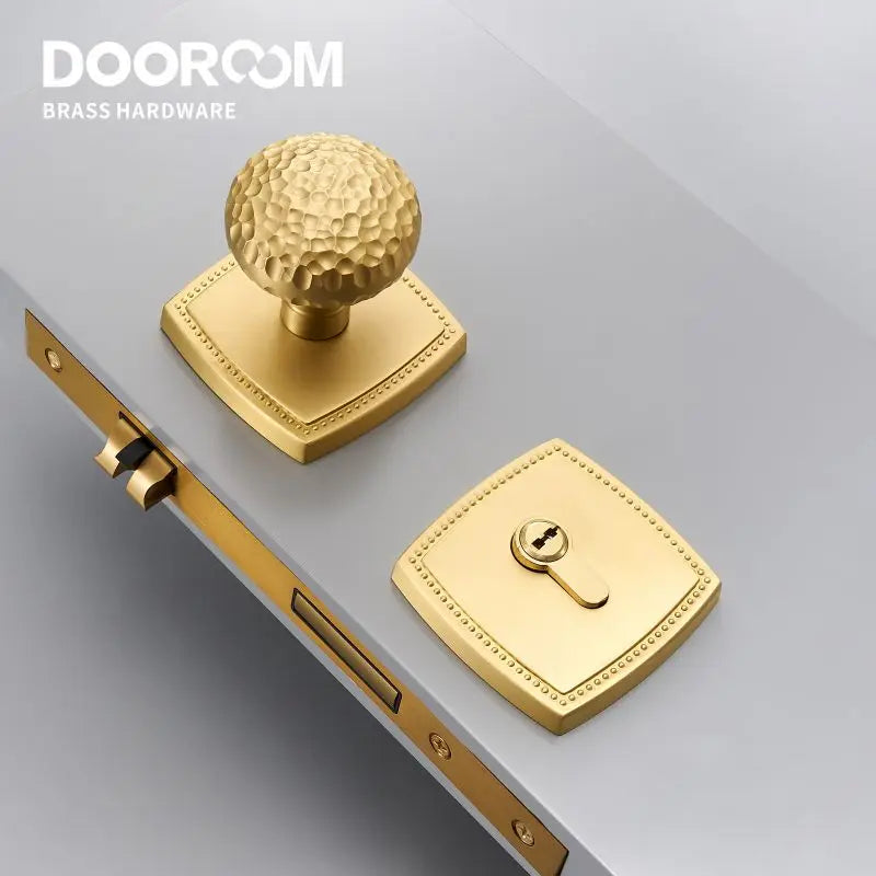 Dooroom Brass Door Lock Set Hammered Modern Bedroom Bathroom Double Lever Dummy Privacy Passage Hidden Handle Knob DOOROOM