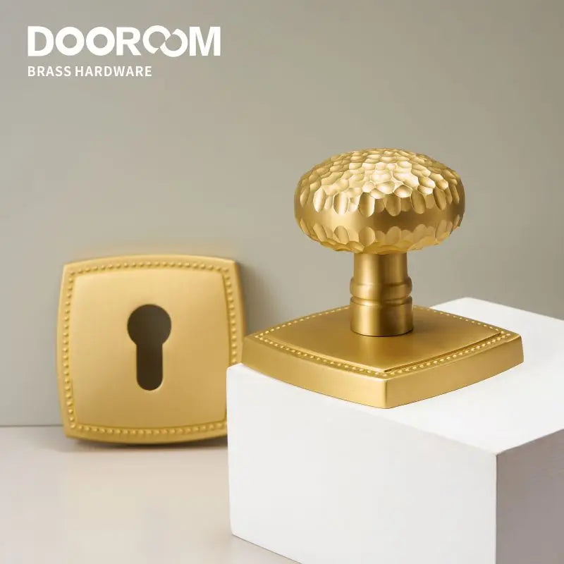 Dooroom Brass Door Lock Set Hammered Modern Bedroom Bathroom Double Lever Dummy Privacy Passage Hidden Handle Knob DOOROOM