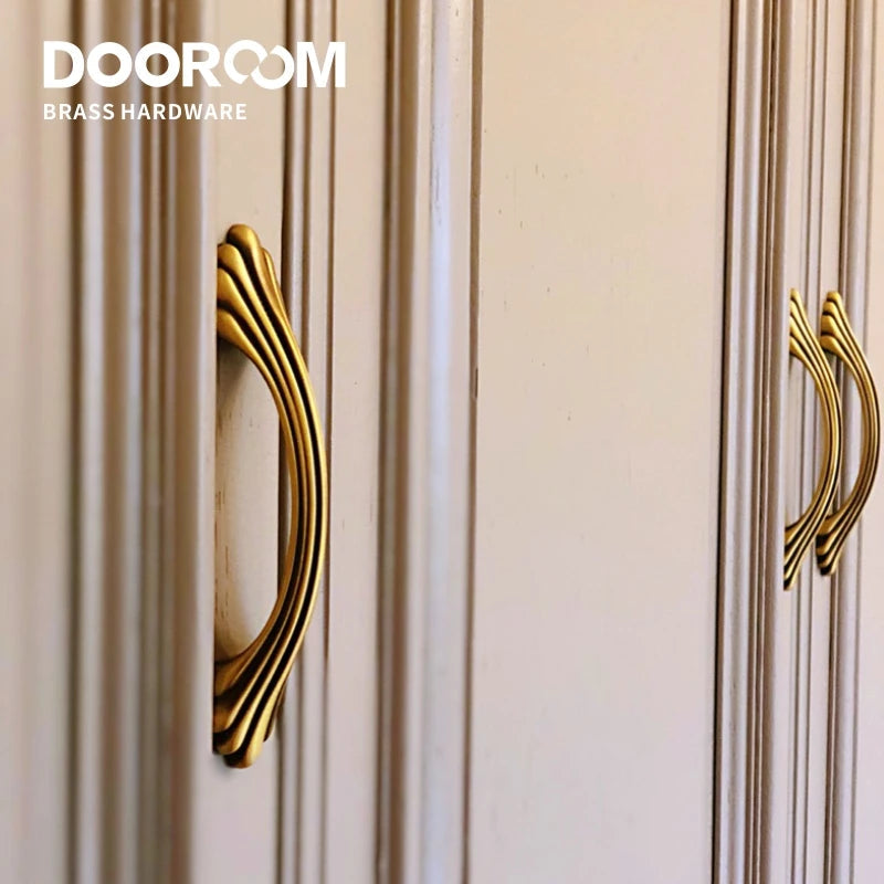 Dooroom Brass Handles New European American Diplopore Stripe Wardrobe Dresser Cupboard Cabinet Drawer Shoe Box Furniture Pulls DOOROOM