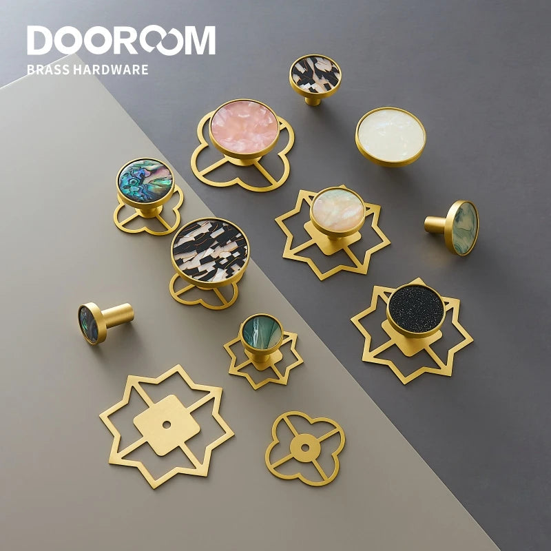 Dooroom Brass Furniture Handles Shell Simple Nordic Pastoral Wardrobe Dresser Knobs Cupboard Cabinet Drawer Round Colorful Pulls DOOROOM