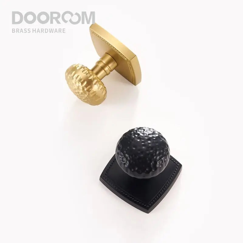 Dooroom Brass Door Lock Set Hammered Modern Bedroom Bathroom Double Lever Dummy Privacy Passage Hidden Handle Knob DOOROOM
