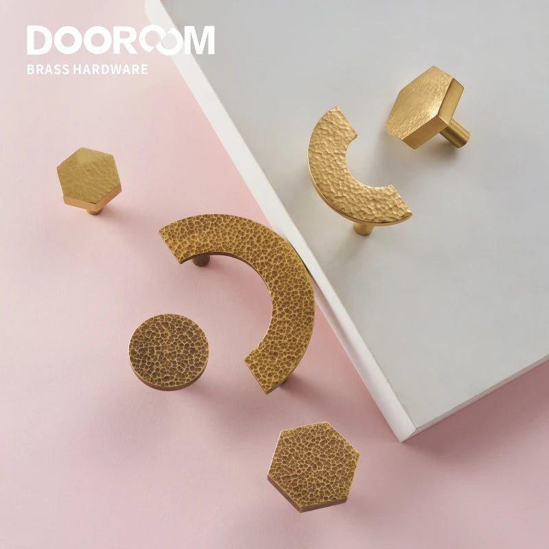 Dooroom Brass Furniture Handles Modern Hammered Round Hexagon Pulls Wardrobe Dresser Cupboard Cabinet Drawer Wine Bar Knobs DOOROOM