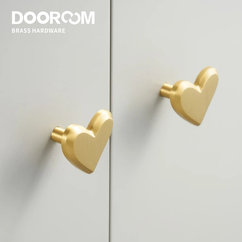 Dooroom Brass Heart Shaped Furniture Handles Wardrobe Dresser Cupboard Cabinet Drawer Shoe Box Knobs Clothes Hangers Wall Hooks DOOROOM