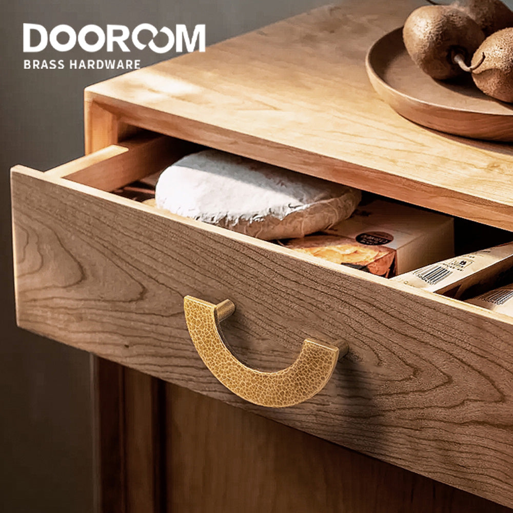 Dooroom Brass Furniture Handles Modern Hammered Round Hexagon Pulls Wardrobe Dresser Cupboard Cabinet Drawer Wine Bar Knobs DOOROOM