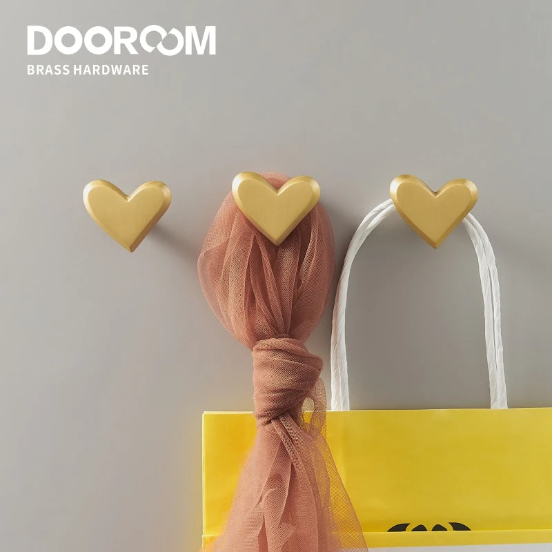 Dooroom Brass Heart Shaped Furniture Handles Wardrobe Dresser Cupboard Cabinet Drawer Shoe Box Knobs Clothes Hangers Wall Hooks DOOROOM