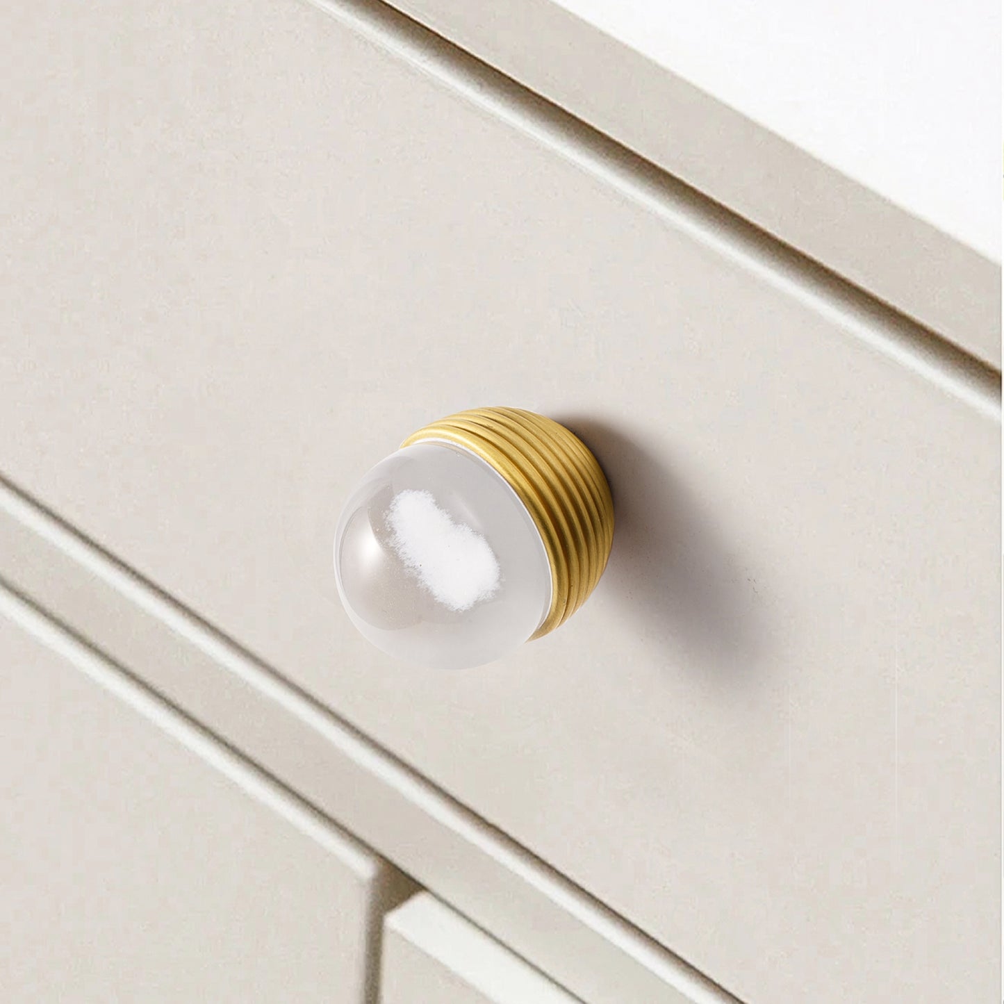 Set of 2 Novelty Crystal Knobs DOOROOM