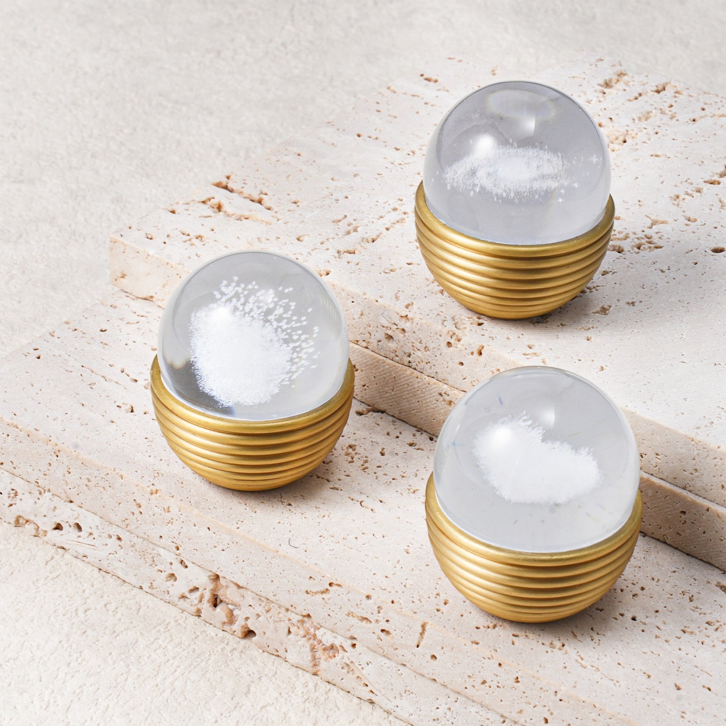 Set of 2 Novelty Crystal Knobs DOOROOM