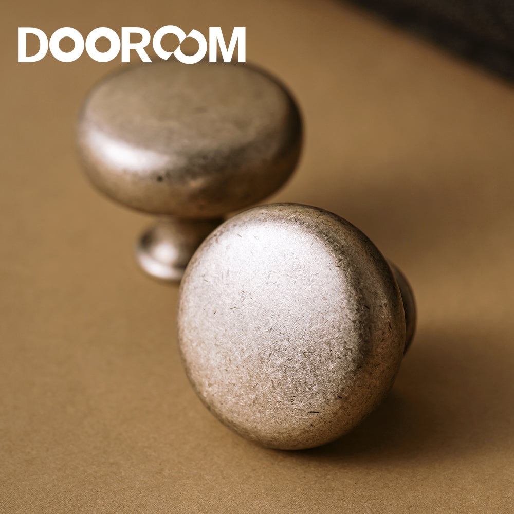 Dooroom Ancient Silver Retro Brass Handles Pulls With Base Home Cupboard Wardrobe Dresser Shoe Box Drawer Cabinet Knob Storage DOOROOM