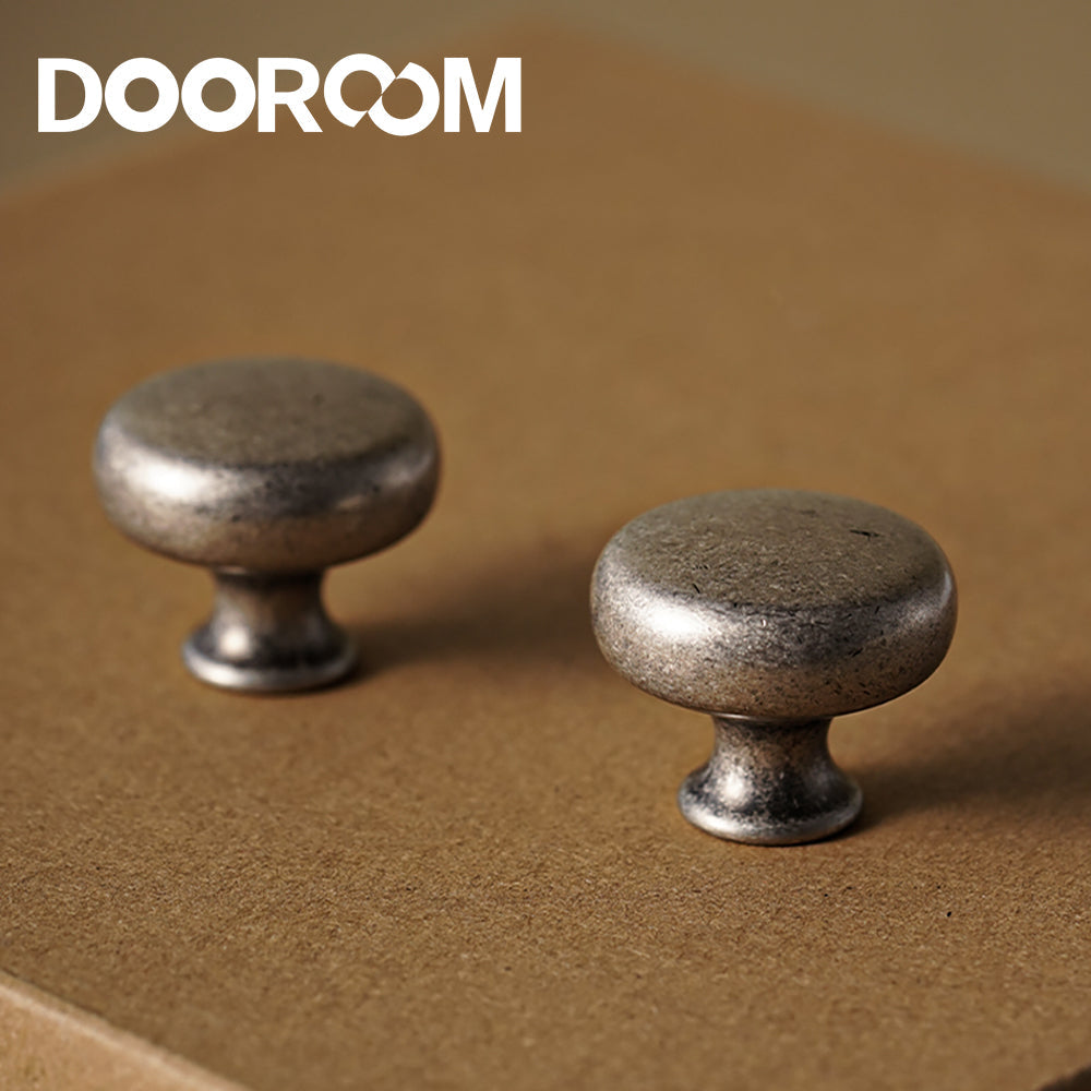 Dooroom Ancient Silver Retro Brass Handles Pulls With Base Home Cupboard Wardrobe Dresser Shoe Box Drawer Cabinet Knob Storage DOOROOM